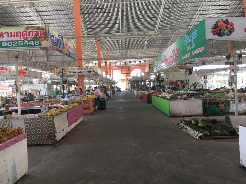 Ратанакорн (Ratanakorn Market): рынок возле Колизея